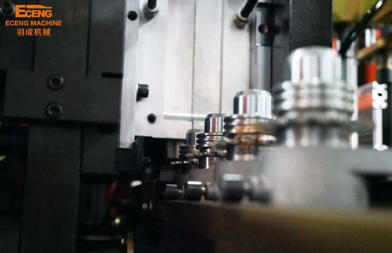 プラスチック製のボトルを作る機械のための完全自動2腔2000BPHPETボトル吹き機