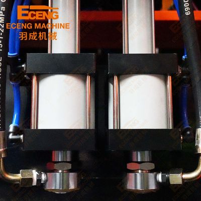 700のKG半自動ペットびんのブロー形成機械50HZ 3PHASE 5000のMl