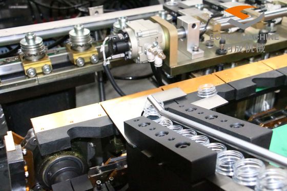 SGS ISOペット伸張吹く機械プラスチックびんの製造業3900KG