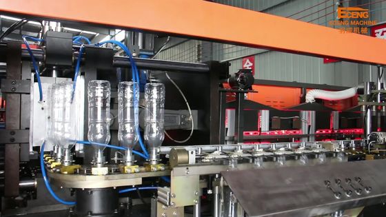 2000ml 6ホイットPETボトル吹き機 3相 380V